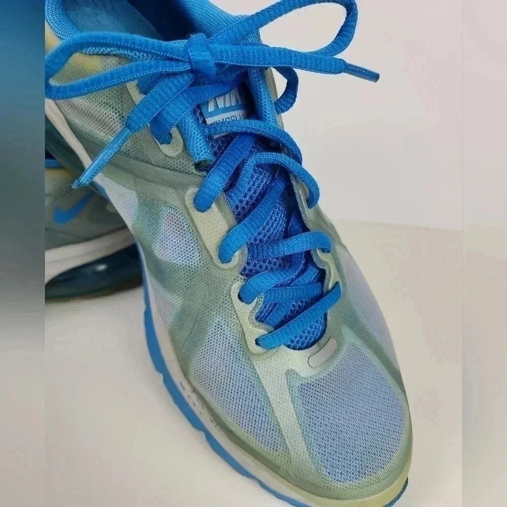 NIKE Excellerate running shoe